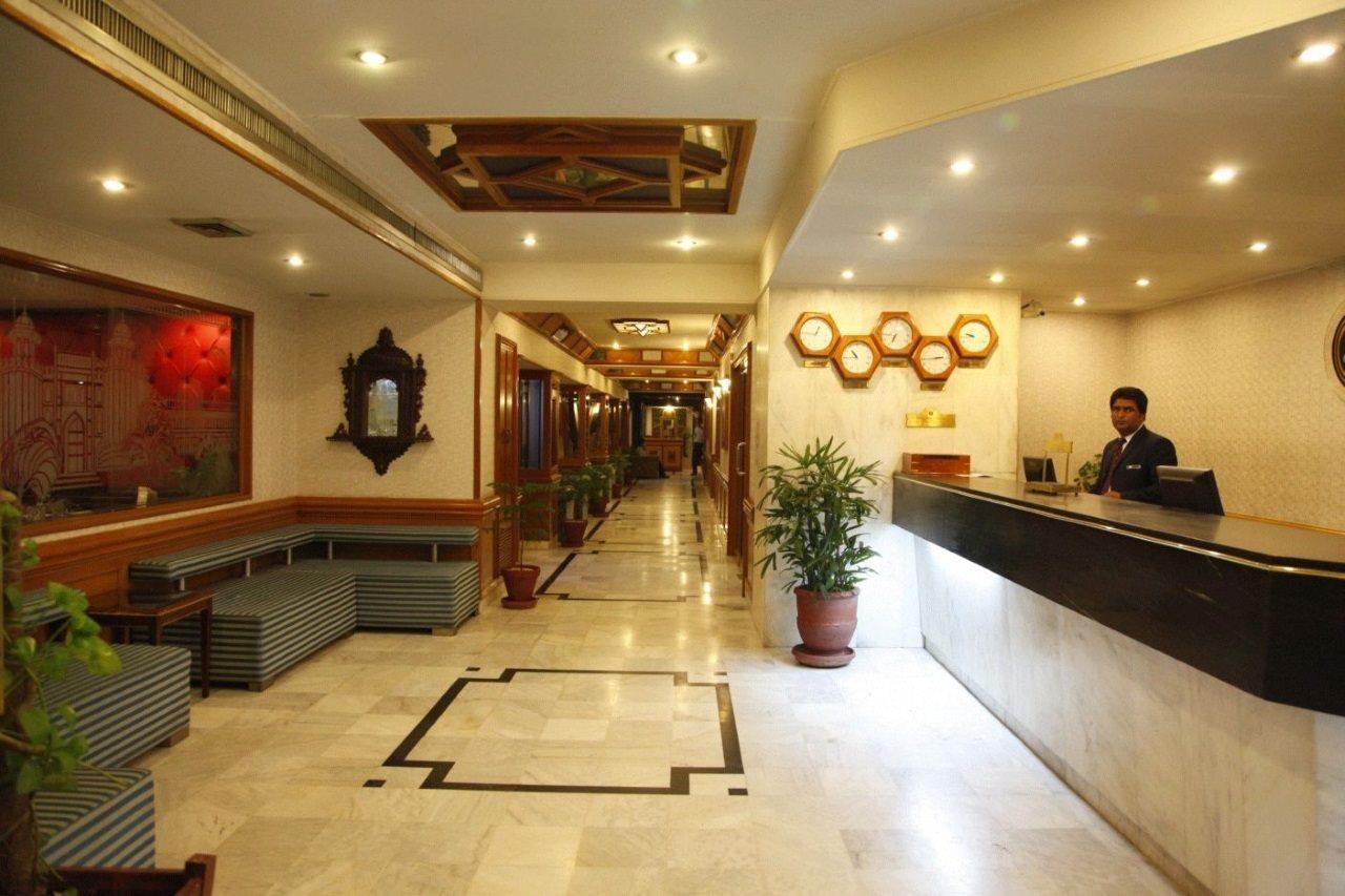 Sunfort Hotel Lahore Buitenkant foto